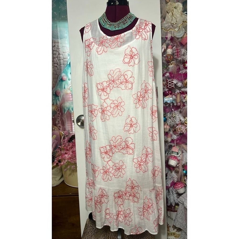 AGB Dress Women 2X White Pink NWT Embroidered Floral Sleeveless Tiered Boho Midi